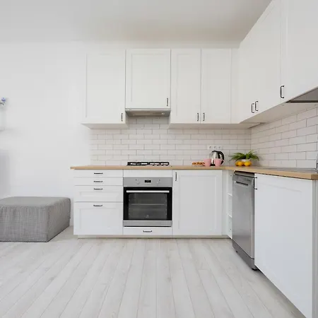 Chrzanowskiego 7 Bright Pet Friendly By Renters Apartment *