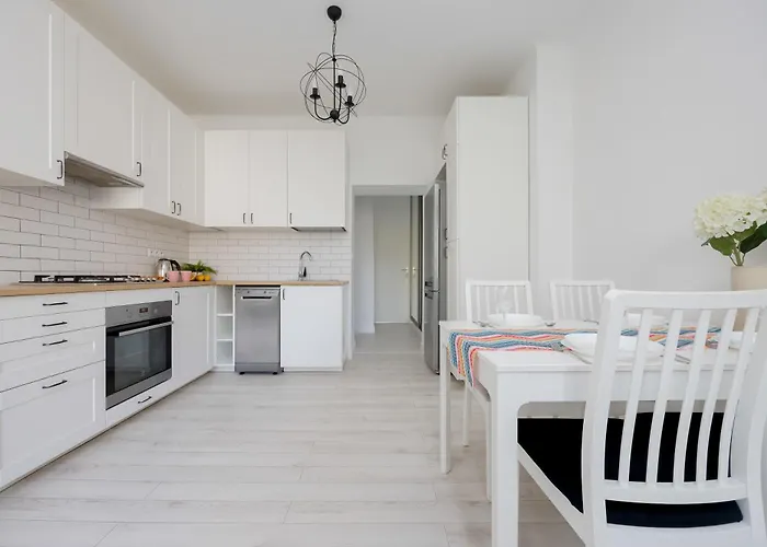 Chrzanowskiego 7 Bright Pet Friendly By Renters Warsaw