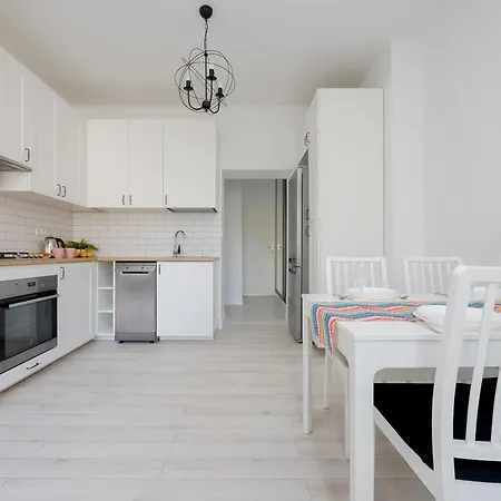Chrzanowskiego 7 Bright Pet Friendly By Renters Warschau